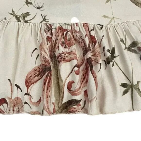 NWOT Chaser  Revolve Floral Spaghetti Straps Lightweight Cream Brown Blouse SZ M - Picture 7 of 12